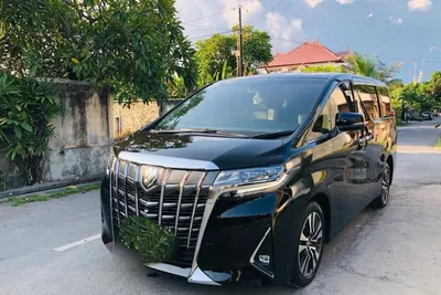 Toyota alphard hi-res stock photography and images - Alamy