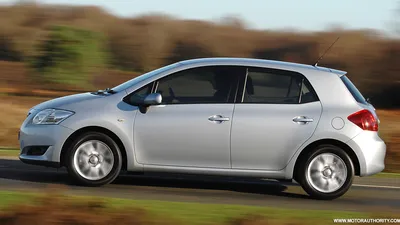 Toyota Auris (2013) - picture 6 of 15