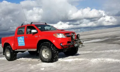 Toyota Hilux Arctic Trucks AT35 — Toyota Land Cruiser 200, 4,5 л, 2014 года  | фотография | DRIVE2