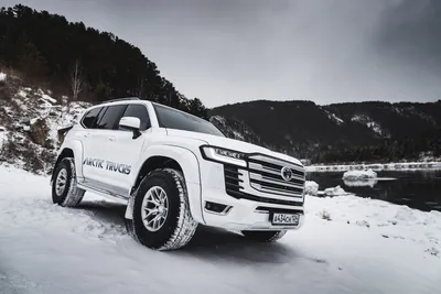 Arctic Trucks' Toyota Hilux reaches South Pole - Drive