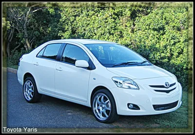 Toyota Auris 1.6 Dual VVT-i Executive, model year 2007-, silver, driving,  diagonal from the back, rear view, Pilonen, test track Stock Photo - Alamy