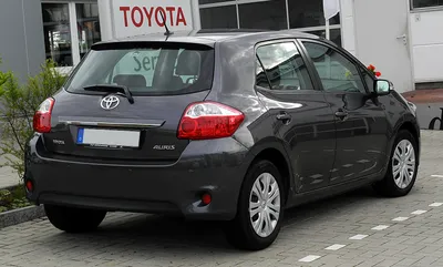 File:Toyota Auris (Facelift) – Heckansicht, 21. Juni 2011, Ratingen.jpg -  Wikimedia Commons