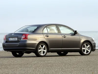 Toyota Avensis Combi 2.0 D-4D Executive, model year 2006-, silver, driving,  diagonal from the front, frontal view, City Stock Photo - Alamy