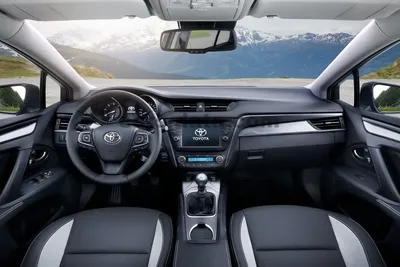 2015 Toyota Avensis Facelift Looks Sharper Than Ever In Geneva -  autoevolution