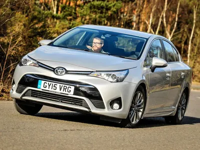 2016 Toyota Avensis Touring Sports review