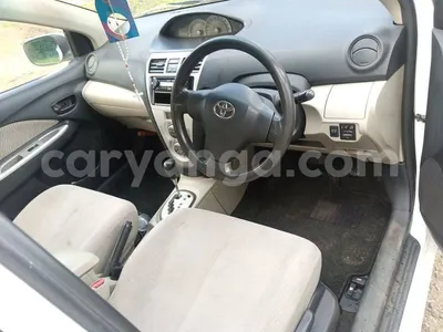 Buy used toyota belta white car in barber in curacao - curacaocars