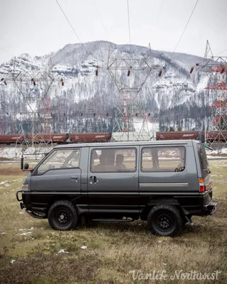 Lifted Mitsubishi Delica, the official car of… : r/regularcarreviews