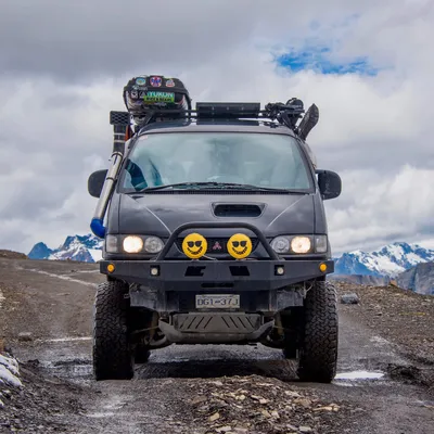 Ready for an adventure? Fully kitted out 1991 Mitsubishi Delica Star Wagon  recently listed on 112,000km and no accident history for a buy… | Instagram