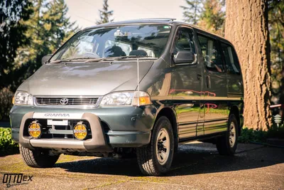 2020 TOYOTA GRANVIA EIGHT-SEATER family car review – BabyDrive