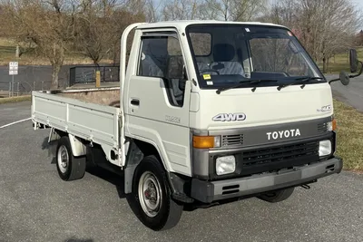 1992 Toyota HiAce Super Custom - OttoEx