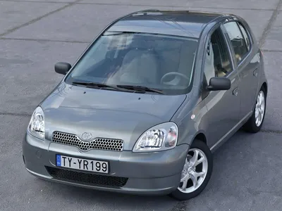 Toyota Yaris Verso (2003) - picture 4 of 5