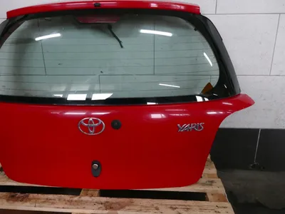 Купить Toyota yaris ii 3d крышка багажника с стекло