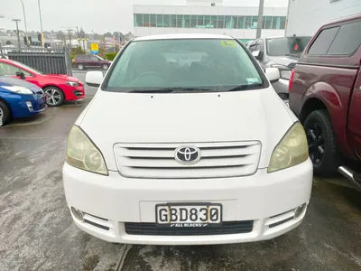 Novosibirsk, Russia - 04.10.2019: Rear view of Toyota Ipsum 1998 year in  white color after cleaning before sale on parking Stock Photo - Alamy
