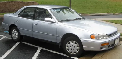 1995 Toyota Camry: Blandness incarnate - CNET