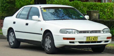 File:95-96 Toyota Camry.jpg - Wikimedia Commons