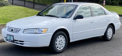 File:1997 Toyota Camry.jpg - Wikipedia