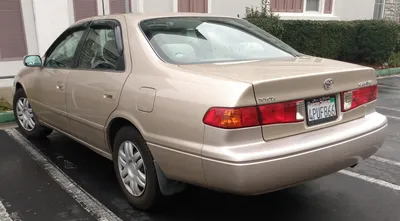 File:1998 Toyota Camry LE.jpg - Wikimedia Commons