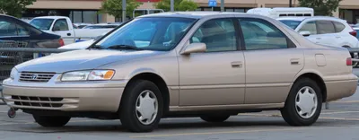 File:1998 Toyota Camry CE, front left.jpg - Wikimedia Commons