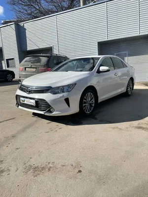 Аренда автомобиля Toyota Camry 55 белого цвета в Екатеринбурге — \"Golden  Limo\"