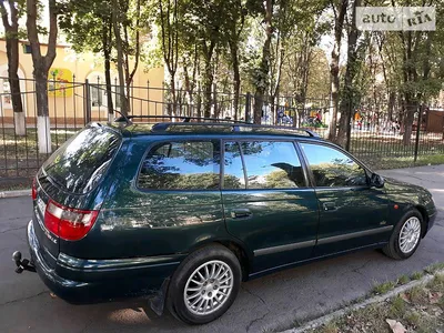 Тойота Карина Е 1997 год в Санкт-Петербурге, За время эксплуатации поменял  передний правый ступечный подшипник, 1.8 литра, лифтбек, механика
