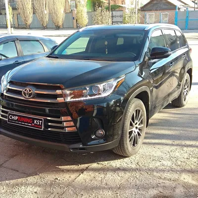 Реснички Zeus на Toyota Highlander 3