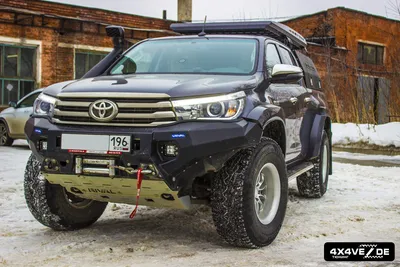 AUTO.RIA – Что мне снег? Самый внедорожный вариант Hilux АТ35 от Toyota