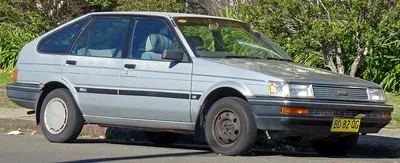 File:1986-1989 Toyota Corolla (AE82) CS Seca liftback 01.jpg - Wikipedia