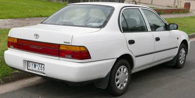 File:1998 Toyota Corolla (AE101R) CSi sedan (2016-01-04) 01.jpg - Wikimedia  Commons