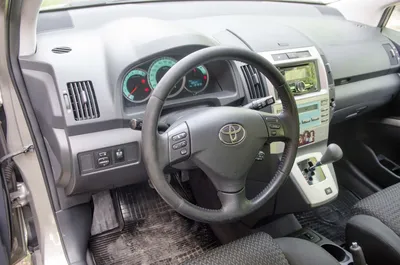 Купить Toyota Corolla зеленый металлик 2006 года с пробегом 92000 км в г  Казань: кузов хэтчбек 5дв, акпп, передний привод, бензин, левый руль,  отличное состояние