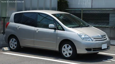 File:1999 Toyota Corolla-Spacio 01.jpg - Wikimedia Commons