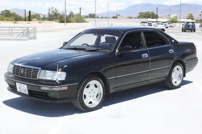Тойота Краун 1993 год, Зачин, Royal Saloon, правый руль, расход от 12 до  25, цвет кузова Серый