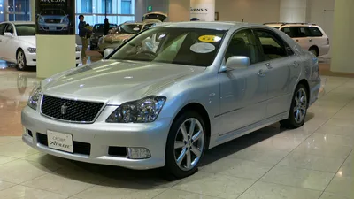 File:2005 Toyota Crown-Athlete 01.jpg - Wikipedia