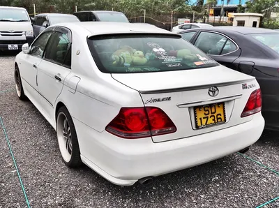 360Motors.tz on Instagram: \"Toyota crown athlete Engine size: 2500cc  Manufacturing year: 2005 Body color: pearl white Seating capacity: 5 seats  Sports rims Fog lights Reverse camera Navigation +255676444639\"