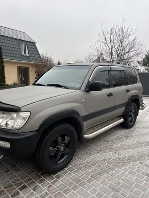 The iconic Toyota Land Cruiser 100 is now 25 years old