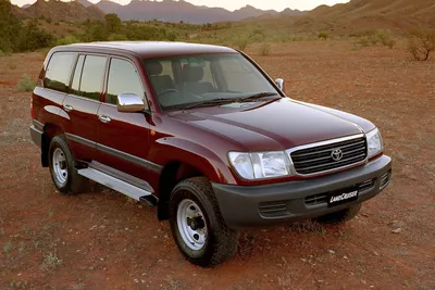 Toyota Land Cruiser 100 J100 Внедорожник – модификации и цены,  одноклассники Toyota Land Cruiser 100 suv, где купить - Quto.ru