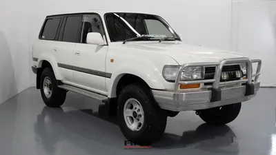 Купить БУ Toyota Land Cruiser Prado 2022 года с пробегом 4 400 км в  Екатеринбурге - цена 5880000 руб. у официального дилера КЛЮЧАВТО