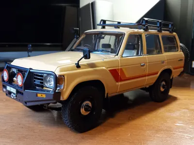 Toyota Land Cruiser 60 RHD (Right Hand Drive) Blue with Stripes and Ro –  Main Street Diecast Classics