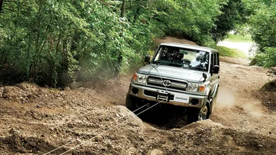 What Is A Truckload Of Toyota Land Cruiser 70 Models Doing In Florida? |  CarBuzz