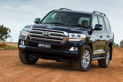 Toyota показала невоплощенные эскизы Land Cruiser 300 :: Autonews