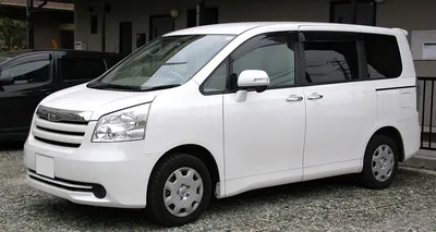 File:2nd generation Toyota Noah.jpg - Wikipedia