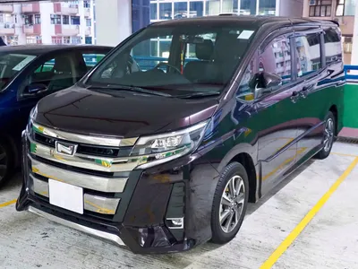 The 2022 Toyota Noah 1.8X Hybrid in Singapore | All-rounder MPV