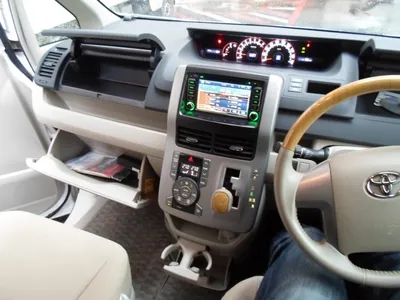Toyota Noah 2.0 бензиновый 2003 | Белый автобус НОЙ на DRIVE2