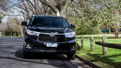 2014 Nissan Pathfinder Hybrid v Toyota Kluger V6: comparison review - Drive