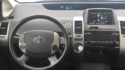 Toyota Prius XW20 с пробегом: сложнейшая электрика и облегчение кузова,  ведущее к коррозии - КОЛЕСА.ру – автомобильный журнал