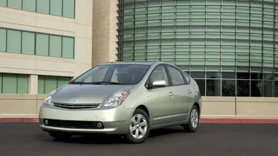 Take a look back four generations of Toyota Prius (pictures) - CNET