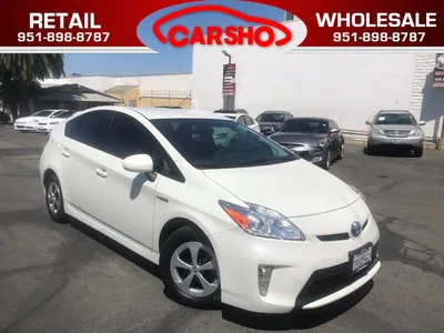 2015 Toyota Prius v: 5 Reasons to Buy - Video - Autotrader
