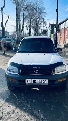 Купить Toyota RAV4 1998 года в Барнауле, В настоящее время автомобиль не  требует вложений, руль левый, 4 вд, джип/suv 5 дв., 2л., автомат