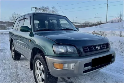 Toyota RAV4 5-Door 1998 года выпуска для рынка Великобритании и Ирландии.  Фото 1. VERcity