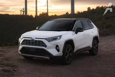 TOYOTA RAV4. СТАРОСТА КЛАССА