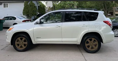 Toyota RAV4 (2024) | Wheelz.me-English